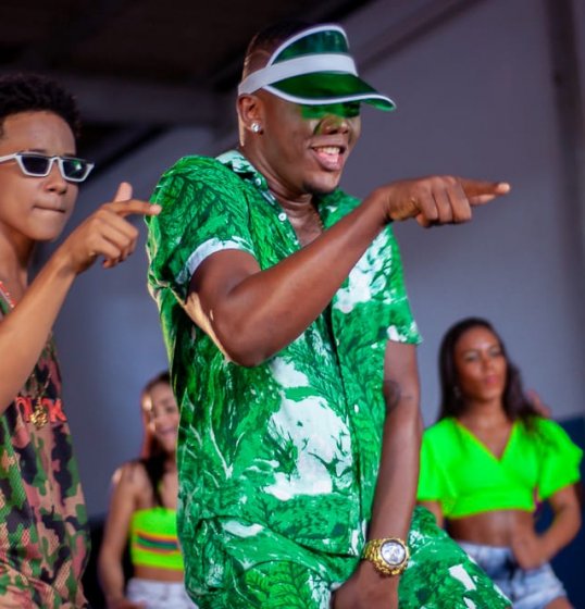 BANDA PEGADEIRA LANÇA SEUNOVO CLIPE APOSTA PARA VERÃO 2020 BANDA PEGADEIRA LANÇA SEUNOVO CLIPE APOSTA PARA VERÃO 2020