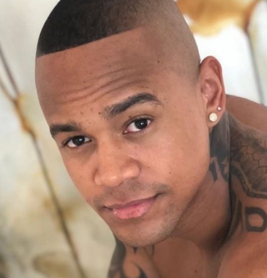 Léo Santana vai recorrer a implante capilar, diz colunista Léo Santana vai recorrer a implante capilar, diz colunista