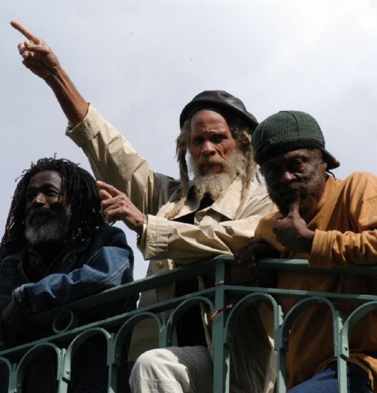 Especial #RepúblicadoReggae: Qual pedra do Congos não pode faltar no show? Especial #RepúblicadoReggae: Qual pedra do Congos não pode faltar no show?