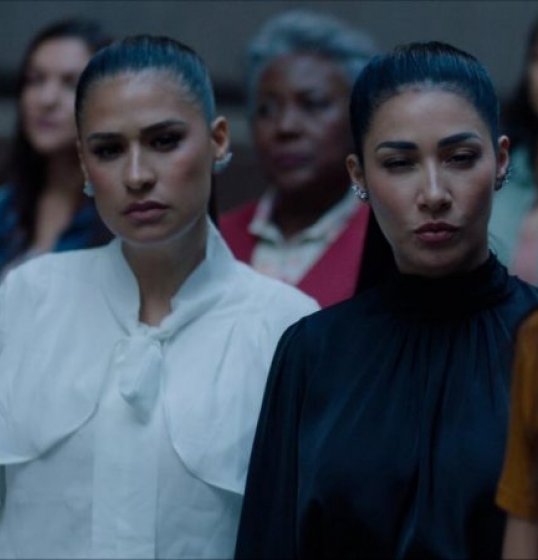 Simone e Simaria lançam clipe em combate a violência contra mulher Simone e Simaria lançam clipe em combate a violência contra mulher