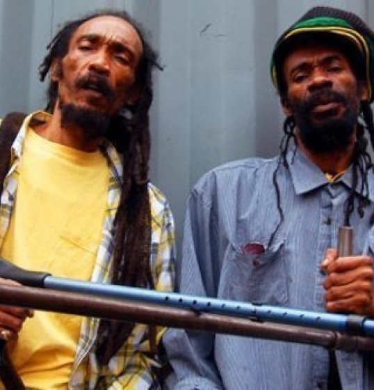 Especial #RepúblicadoReggae: +5 tocadas de Israel Vibration Especial #RepúblicadoReggae: +5 tocadas de Israel Vibration