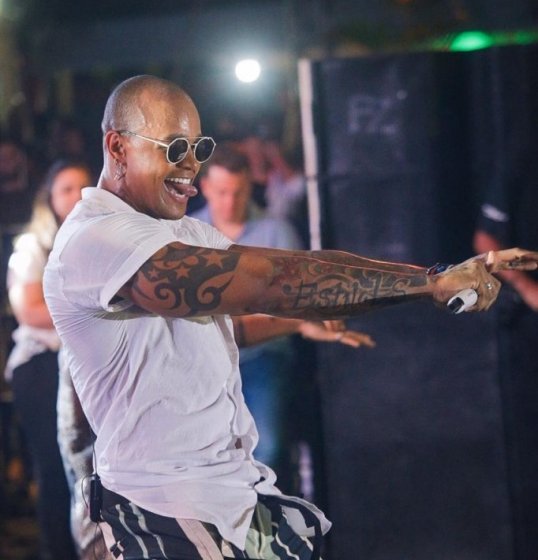 Léo Santana afirma que ficava com raiva da música Léo Santana afirma que ficava com raiva da música