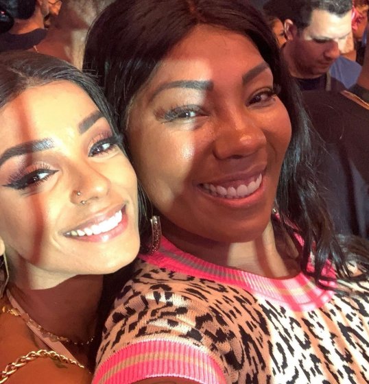 Mãe de Ludmilla parabeniza nora e brinca Mãe de Ludmilla parabeniza nora e brinca