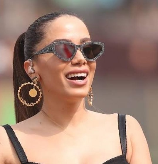 Anitta revela as surpresas que virão em 2020 Anitta revela as surpresas que virão em 2020