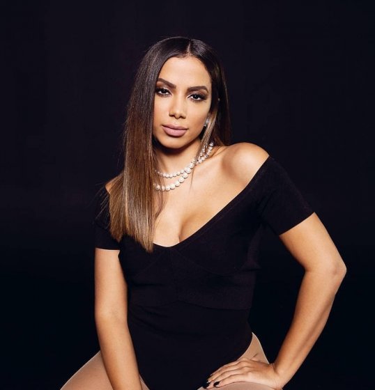 Anitta revela Anitta revela