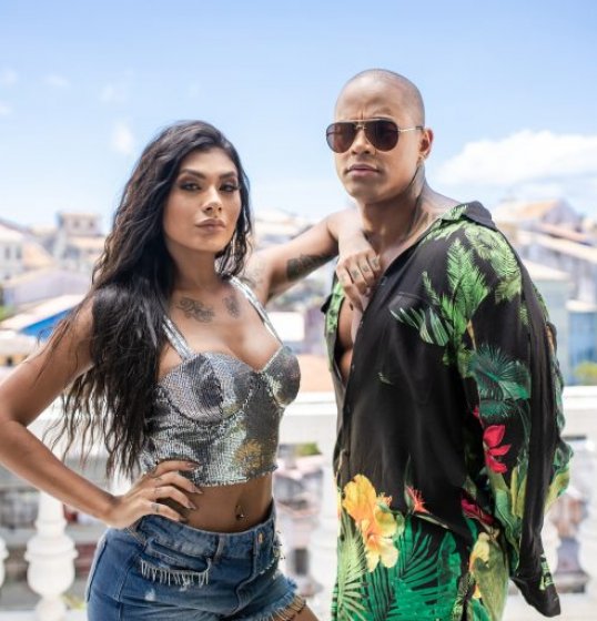 Pocah fala sobre gravação do clipe com Léo Santana, em Salvador Pocah fala sobre gravação do clipe com Léo Santana, em Salvador