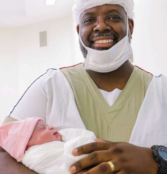 Nasce filha de Péricles Nasce filha de Péricles