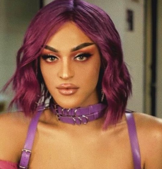 Pabllo Vittar posta foto seminua Pabllo Vittar posta foto seminua