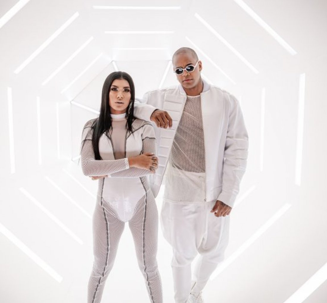 Léo Santana e Pocah lançam vídeo da música [Léo Santana e Pocah lançam vídeo da música