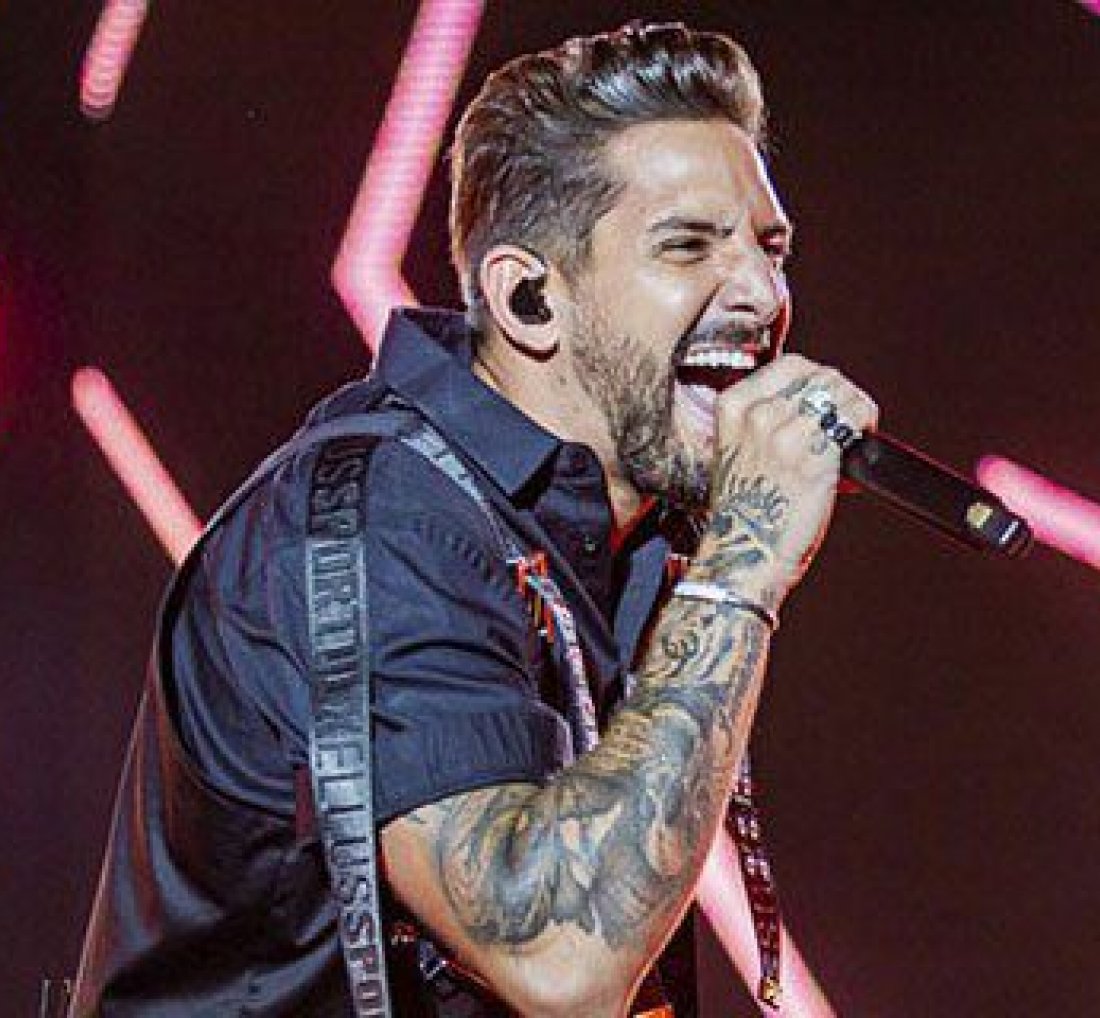 Banda Eva grava versão eletrônica da música [Banda Eva grava versão eletrônica da música