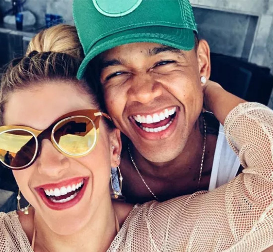 Léo Santana elogia Lore Improta: [Léo Santana elogia Lore Improta: