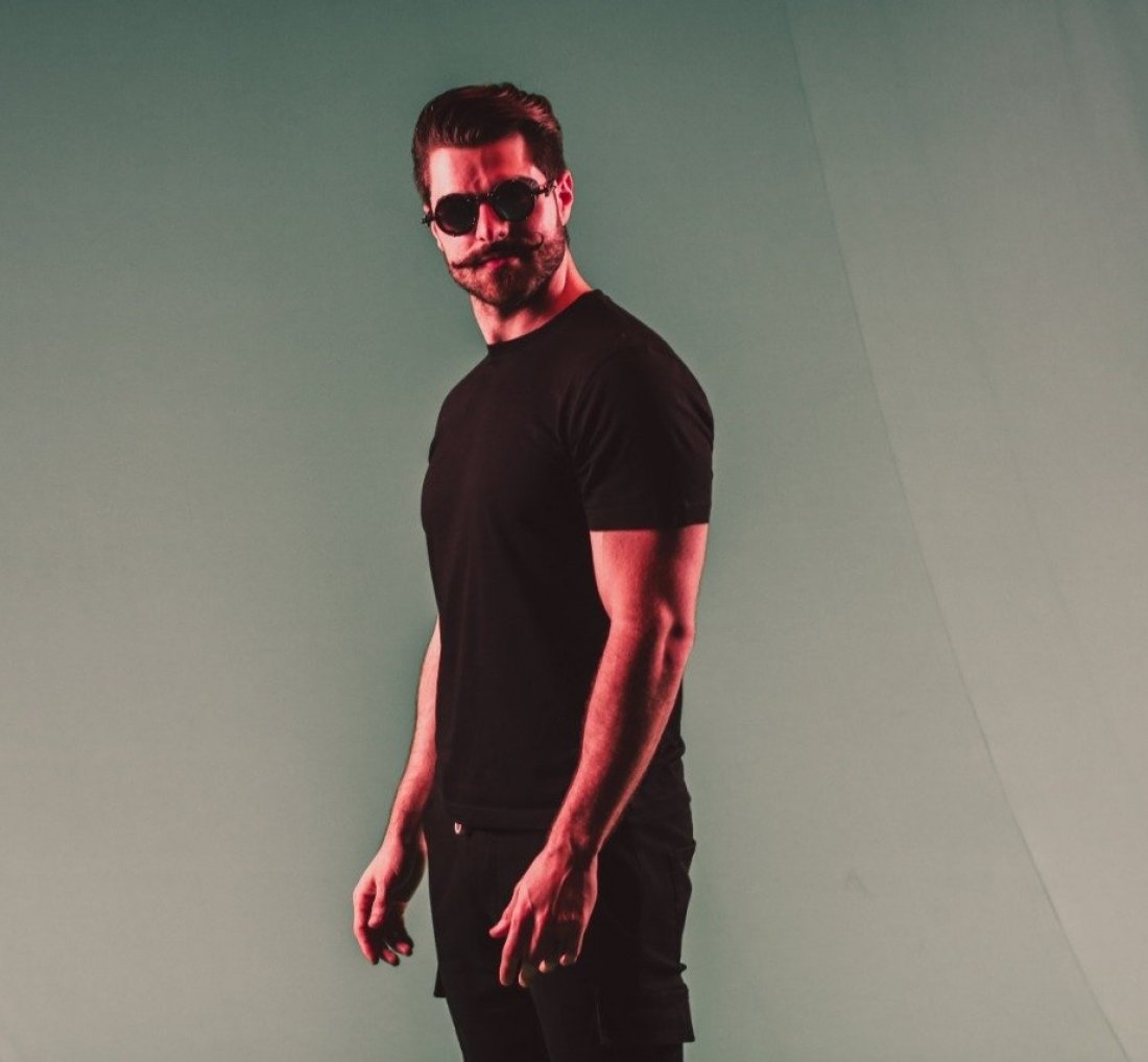 Alok divulga nova versão da música: [Alok divulga nova versão da música: