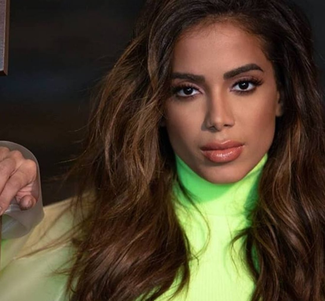 Notícia - Anitta é a terceira brasileira mais seguida do instagram: 46