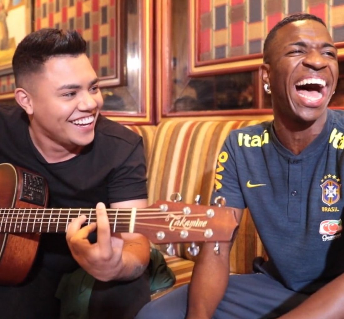 Felipe Araújo e Vinícius Júnior cantam [Felipe Araújo e Vinícius Júnior cantam