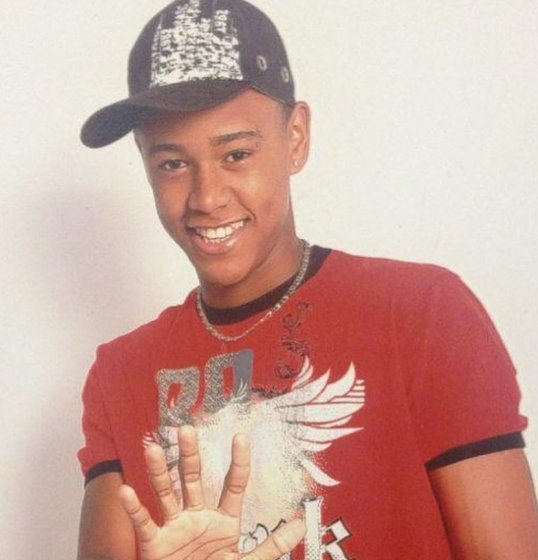 Léo Santana posta fotos da sua infância Léo Santana posta fotos da sua infância