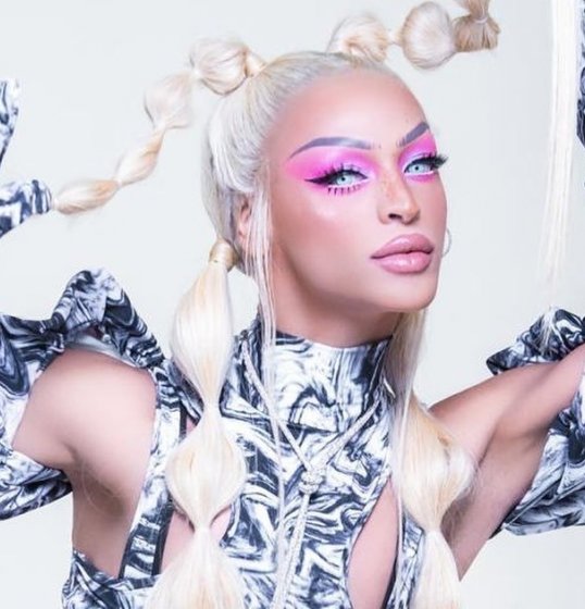Ilustrador brasileiro criar versão animada de Pabllo Vittar na música: Ilustrador brasileiro criar versão animada de Pabllo Vittar na música: