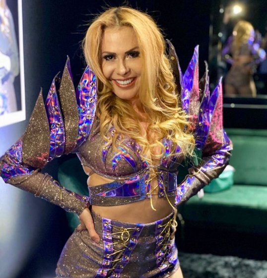 Joelma adianta detalhes de sua live! Joelma adianta detalhes de sua live!