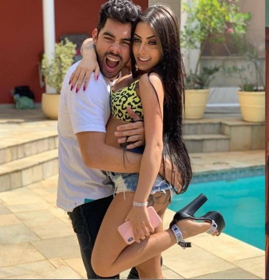 Mc Mirella posta trecho de vídeo gravado com Gabriel Diniz Mc Mirella posta trecho de vídeo gravado com Gabriel Diniz