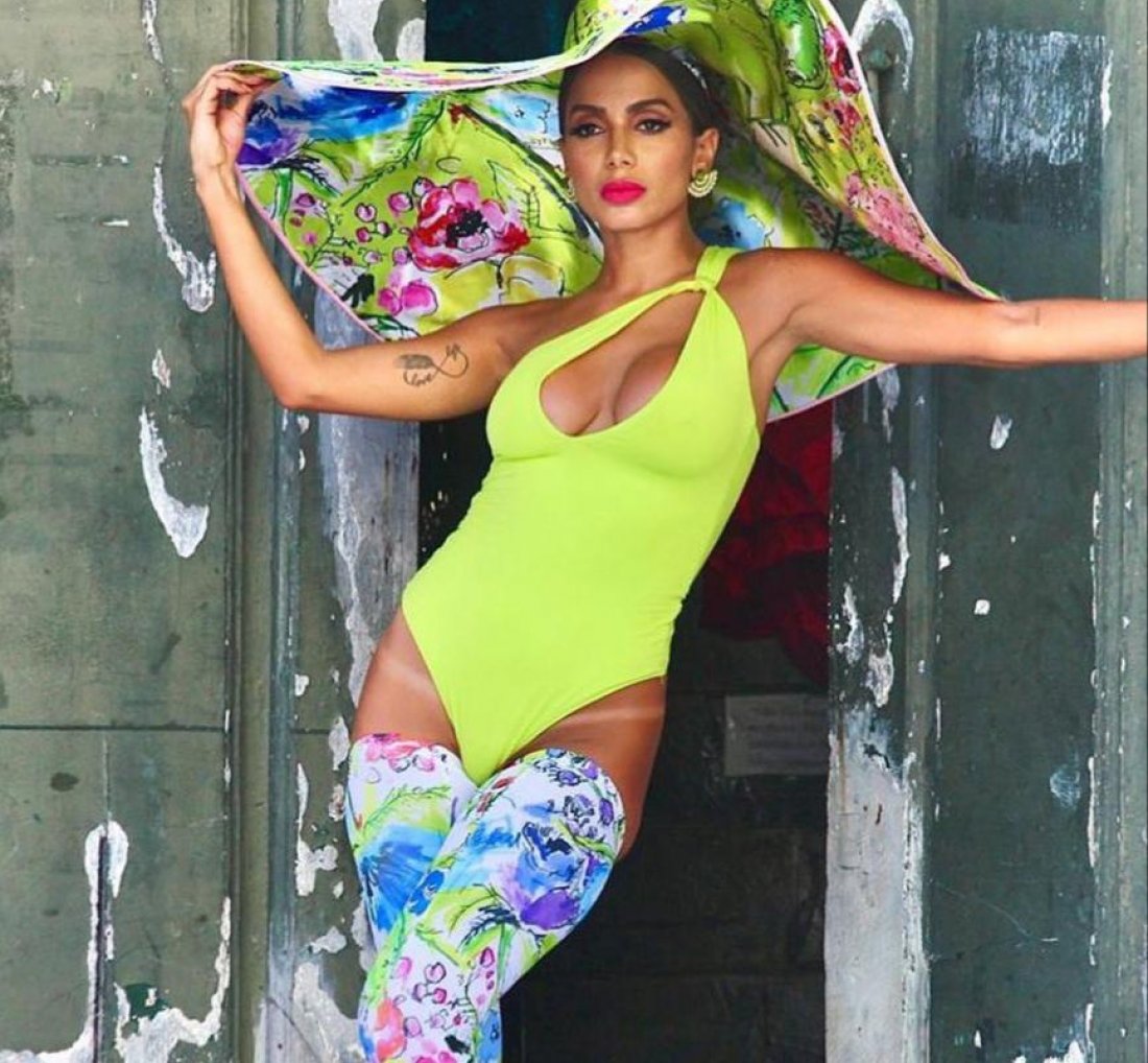 Anitta anuncia lançamento de [Anitta anuncia lançamento de
