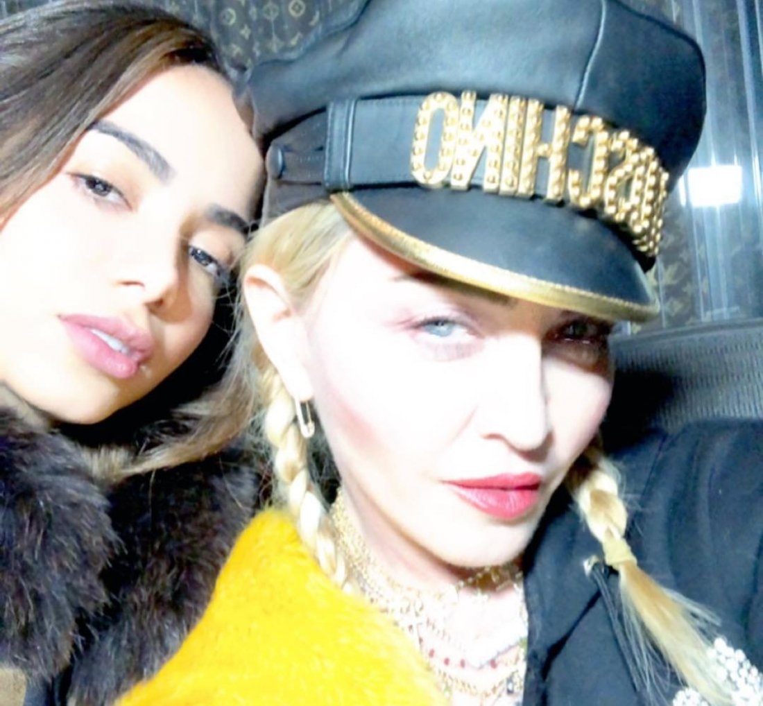 [Anitta posta foto com Madonna e público questiona sobre colaboração]