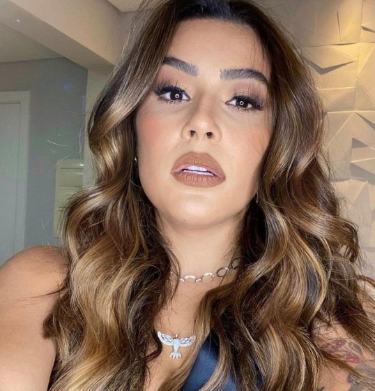 Lauana Prado lança a música Lauana Prado lança a música