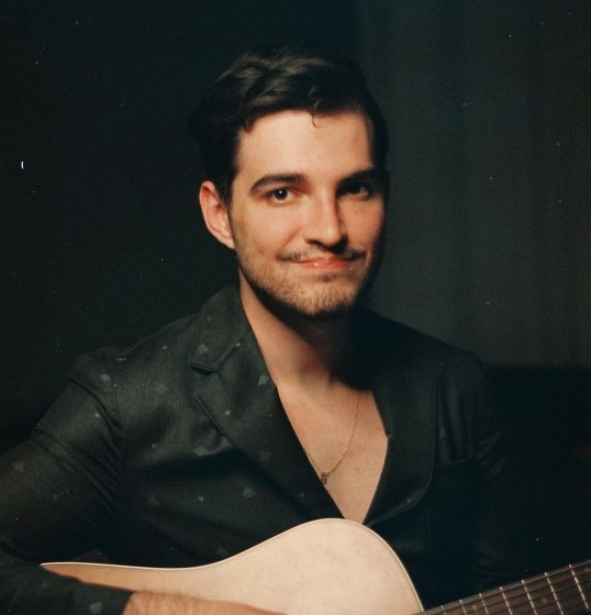 Jão disponibiliza releitura em homenagem ao Cazuza Jão disponibiliza releitura em homenagem ao Cazuza