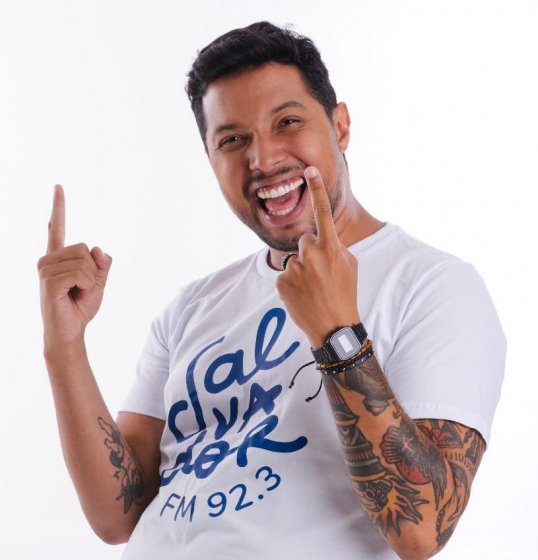Novidade no ar: Rádio Salvador FM estreia amanhã (08) Novidade no ar: Rádio Salvador FM estreia amanhã (08)