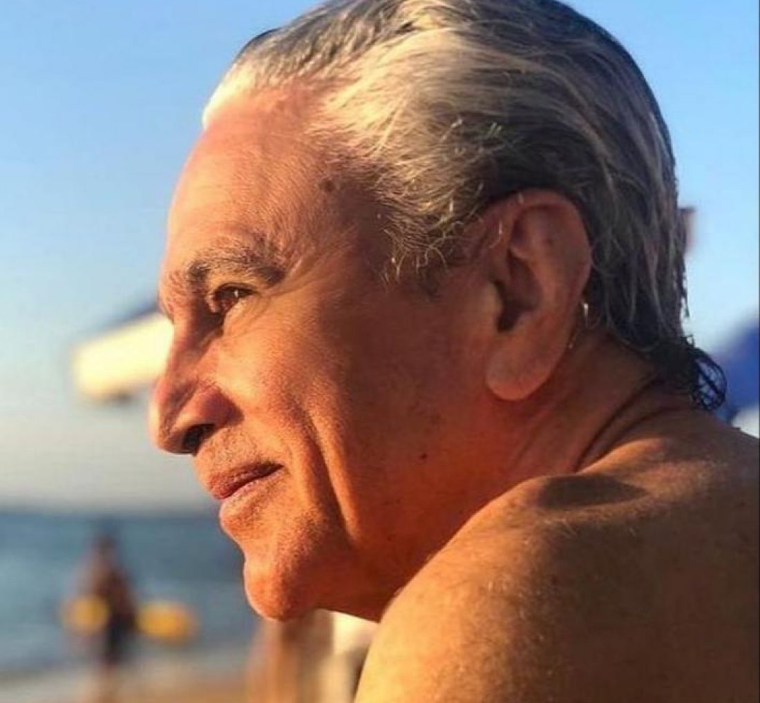 [Caetano Veloso fala sobre desejo após a chegada da vacina: 