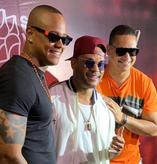 Xanddy, Tony Salles e Léo Santana confirmam live com encontro de trios no Carnaval 2021 Xanddy, Tony Salles e Léo Santana confirmam live com encontro de trios no Carnaval 2021