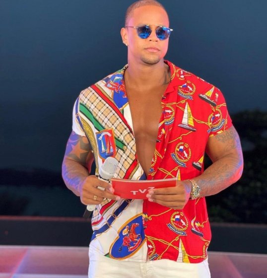 Léo Santana estreia como apresentador! Léo Santana estreia como apresentador!