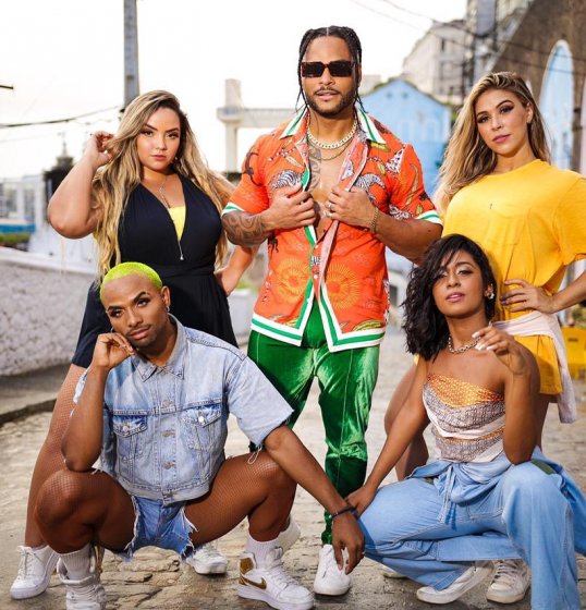 Tony Salles gravou clipe com medley de 3 grandes hits. Tony Salles gravou clipe com medley de 3 grandes hits.