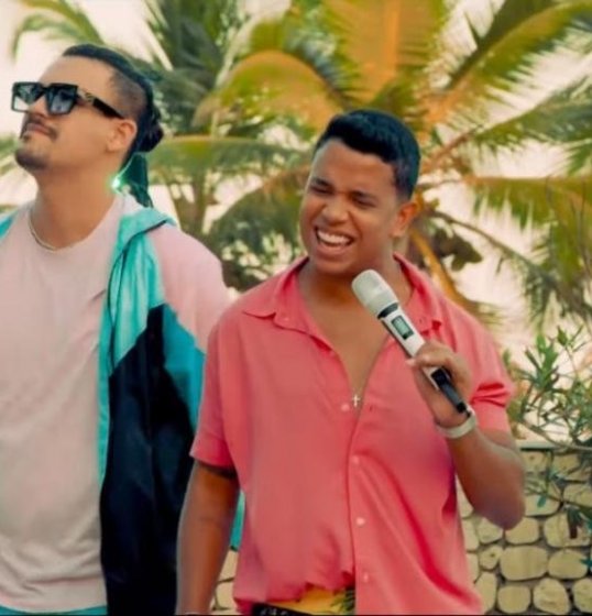 Leo Marques estreia como cantor e lança clipe de “Story Verde” Leo Marques estreia como cantor e lança clipe de “Story Verde”