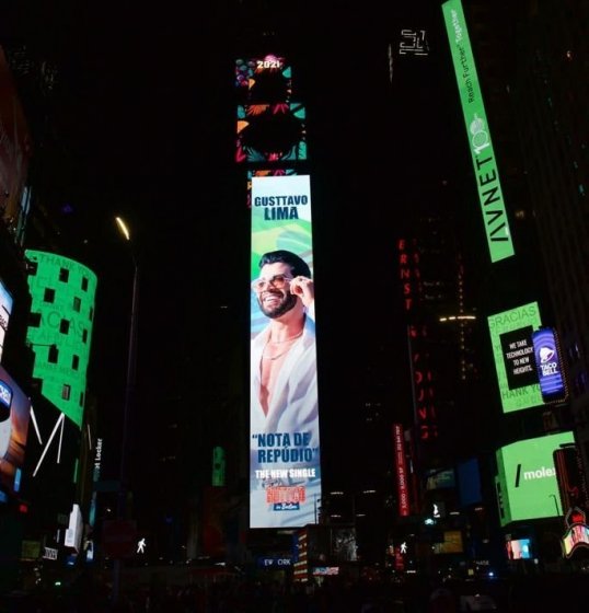 Nova música de Gusttavo Lima ganha destaque na Times Square em Nova Iorque Nova música de Gusttavo Lima ganha destaque na Times Square em Nova Iorque