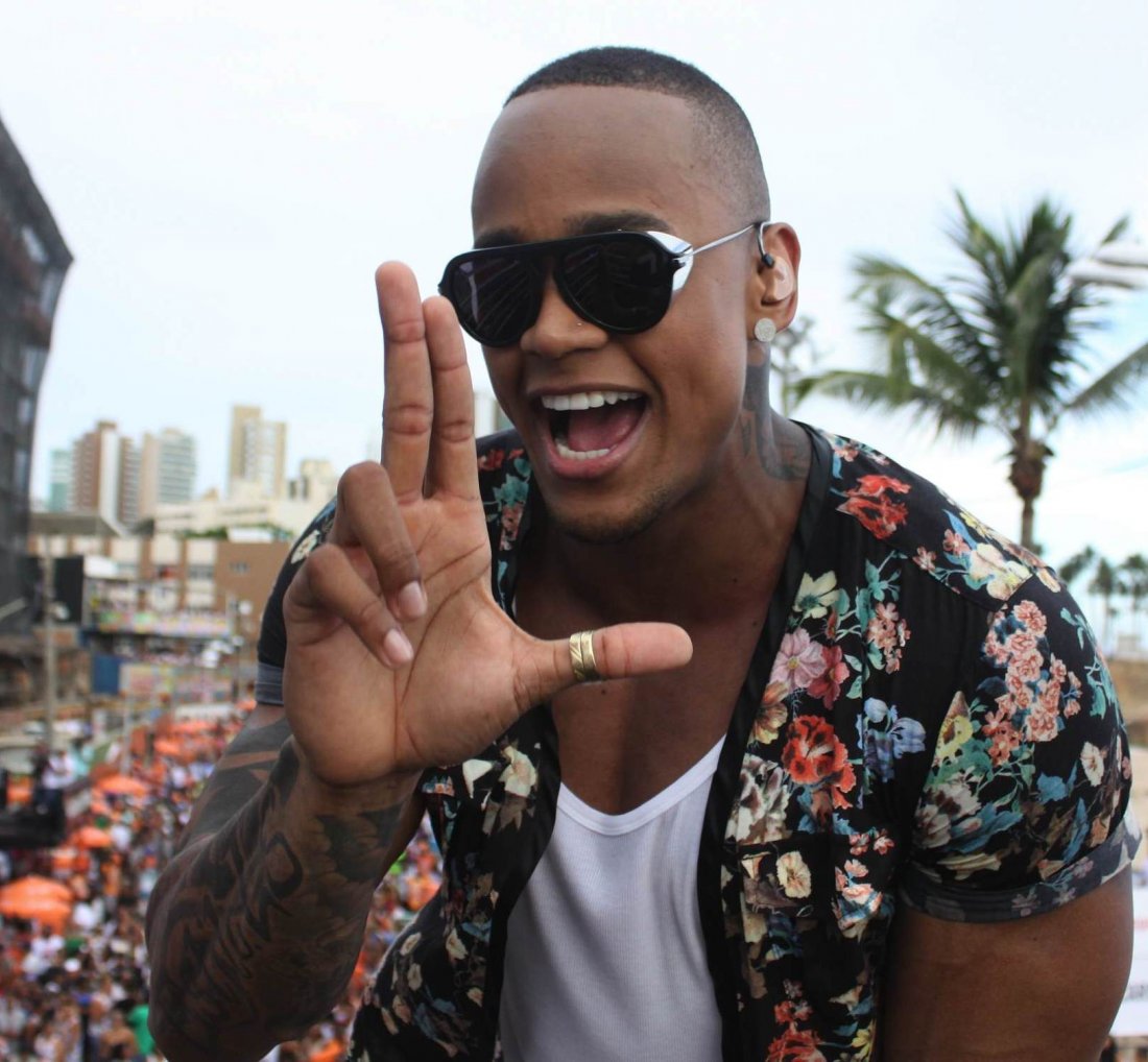 Léo Santana lança clipe e música  [Léo Santana lança clipe e música