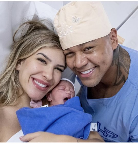 Nasce Liz, filha de Léo Santana e Lore Improta Nasce Liz, filha de Léo Santana e Lore Improta