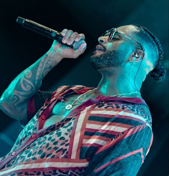 Tonny Salles sobre primeiro show em Salvador: “Não dá para segurar a emoção” Tonny Salles sobre primeiro show em Salvador: “Não dá para segurar a emoção”
