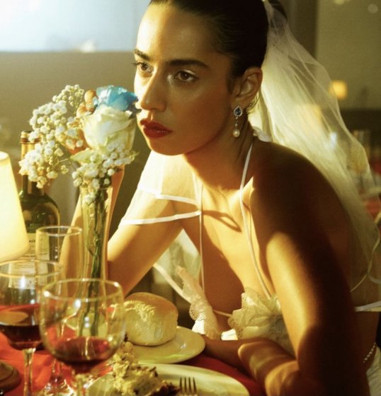 Marina Sena lança clipe do hit Marina Sena lança clipe do hit