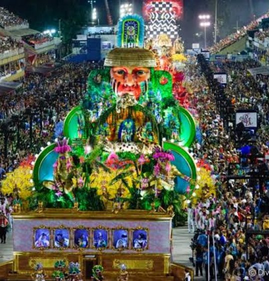 Prefeitura do Rio cancela o carnaval de rua e mantém desfiles na Sapucaí Prefeitura do Rio cancela o carnaval de rua e mantém desfiles na Sapucaí