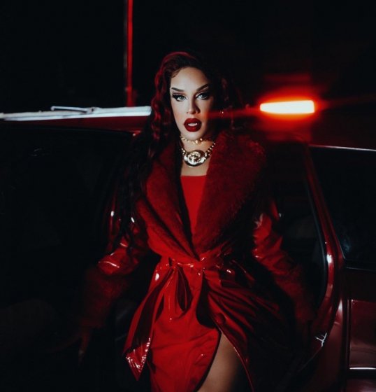 Novidade! Gloria Groove anuncia data para o clipe de “Vermelho”