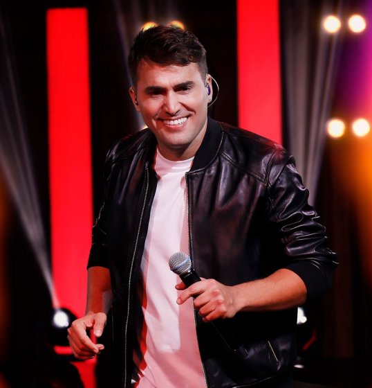 Confira! Tayrone, Léo Santana e Lauana Prado juntos em duas canções inéditas Confira! Tayrone, Léo Santana e Lauana Prado juntos em duas canções inéditas