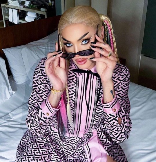 Pabllo Vittar se emociona durante o show em Belém do Pará Pabllo Vittar se emociona durante o show em Belém do Pará