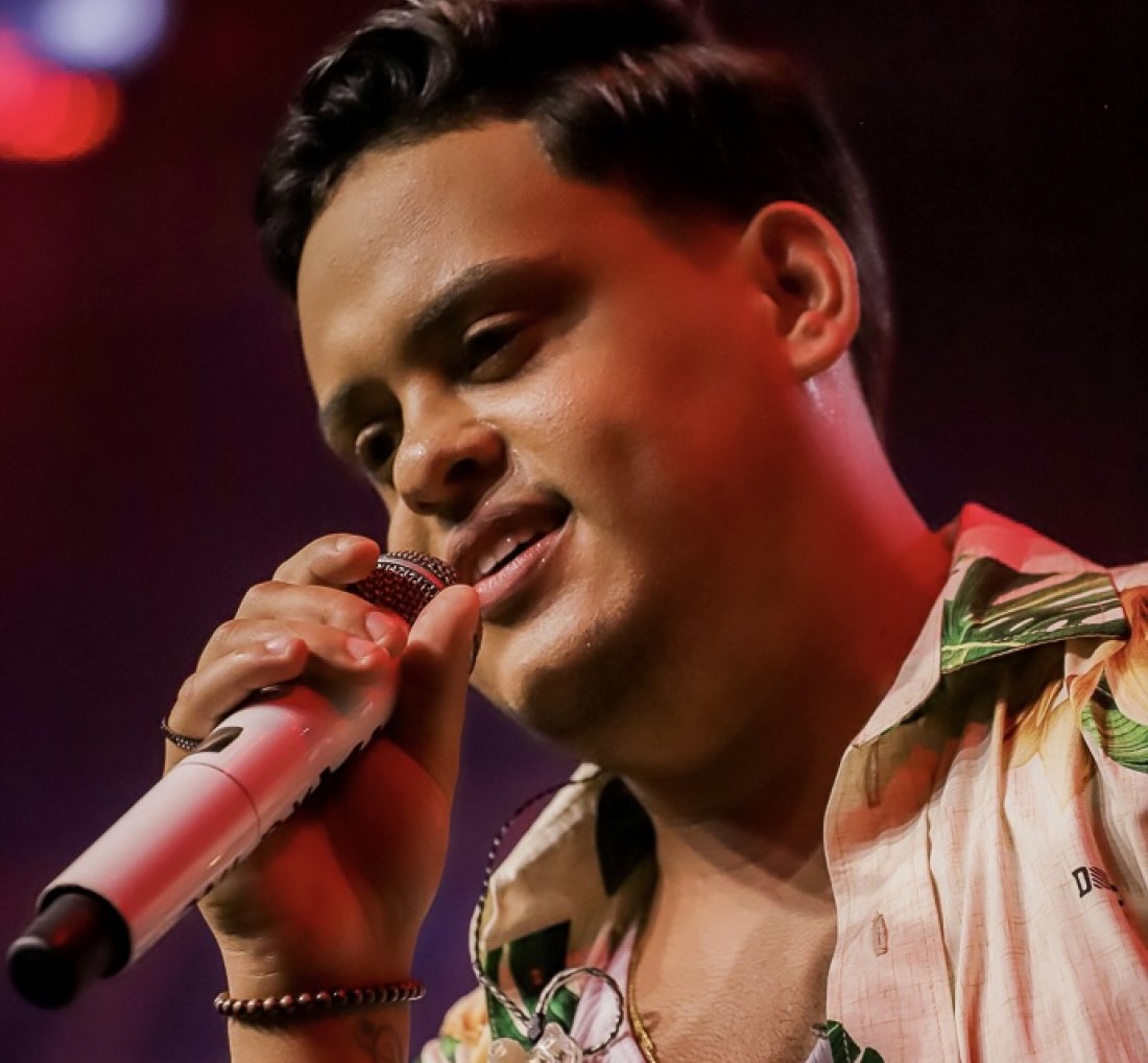 Thiago Aquino atinge a marca de 50 milhões de plays na plataforma [Thiago Aquino atinge a marca de 50 milhões de plays na plataforma