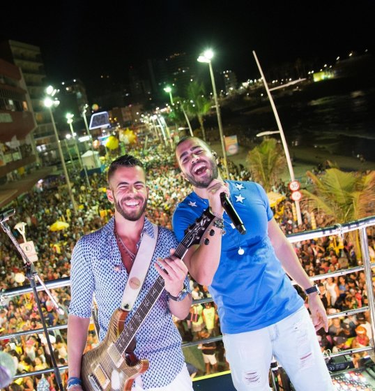 Rafa e Pipo Marques animam pipoca no carnaval de Salvador