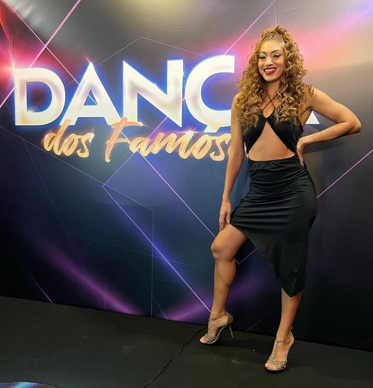 Influenciadora e dançarina baiana, Juliana Paiva, estreia em competição de dança