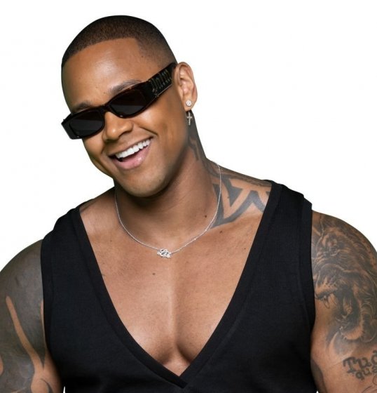 Salvador Fest confirma o gigante Léo Santana na grade oficial Salvador Fest confirma o gigante Léo Santana na grade oficial