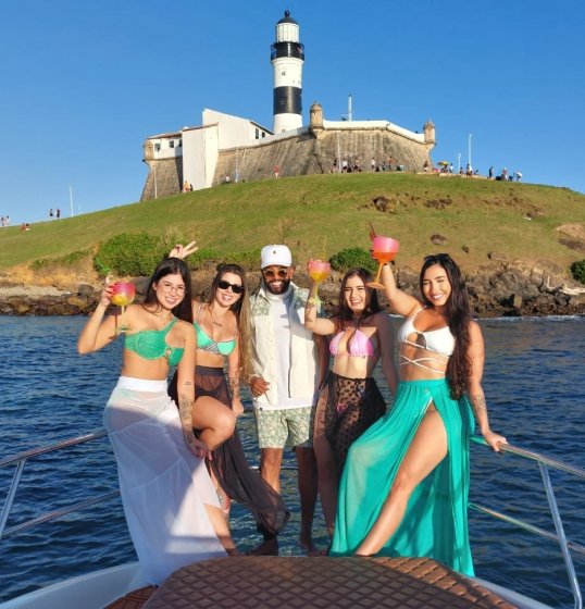 Silvanno Salles lança novo clipe e é atração musical do Silvanno Salles lança novo clipe e é atração musical do