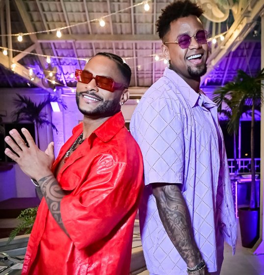 Tony Salles e Leo Santana anunciam ‘Perna Bamba’ nova parceria musical Tony Salles e Leo Santana anunciam ‘Perna Bamba’ nova parceria musical
