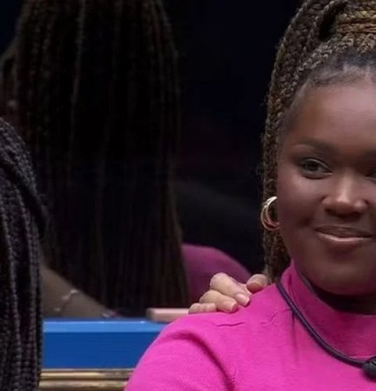 Que voz! Raquele 'ex BBB24' chama atenção de dupla sertaneja Que voz! Raquele 'ex BBB24' chama atenção de dupla sertaneja