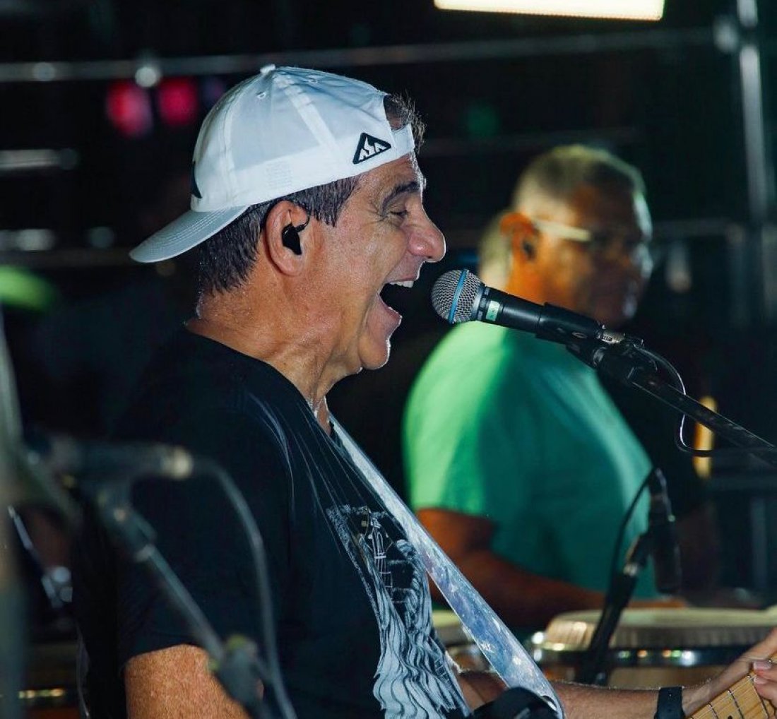 Durval Lelys lança regravação de [Durval Lelys lança regravação de