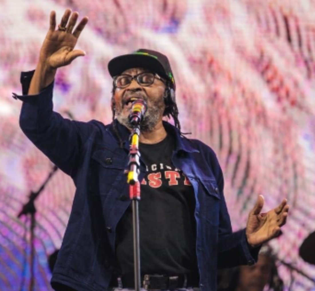 Notícia - Confira sucessos na voz de Edson Gomes, confirmado na República do Reggae - Se liga no Pida.com.br